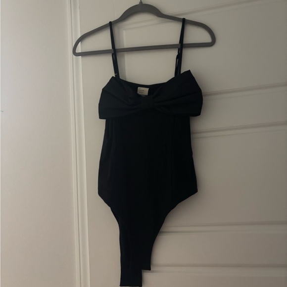 One Piece - Picture 2 of 2